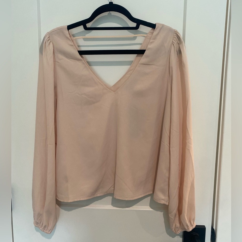 ✨NWT✨ Lulu's Work Top